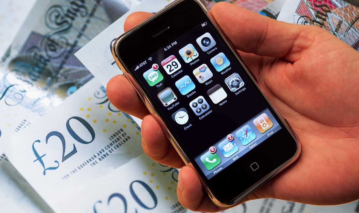 The first iPhone was auctioned off at 6.5 million baht
